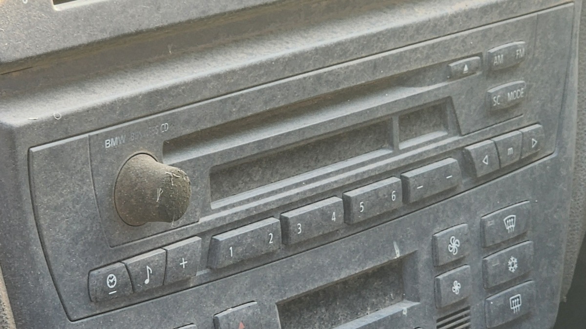 E83 RADIO UNIT