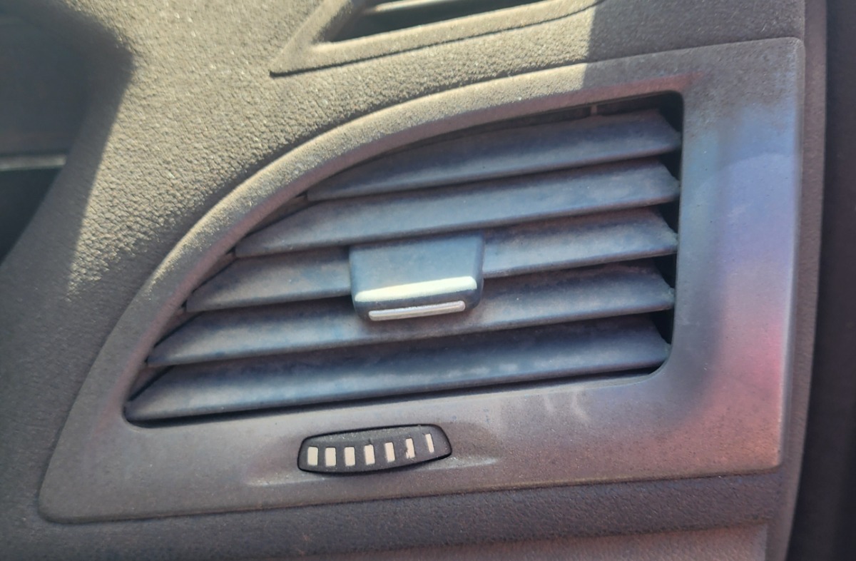 MEGANE 3 RIGHT DASH VENT