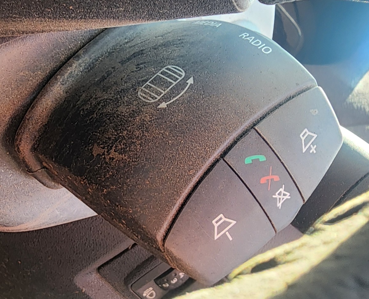 MEGANE 3 MEDIA CONTROL STEERING
