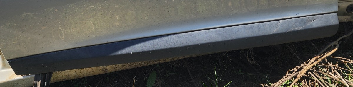 MEGANE 3 LEFT FRONT DOOR TRIM