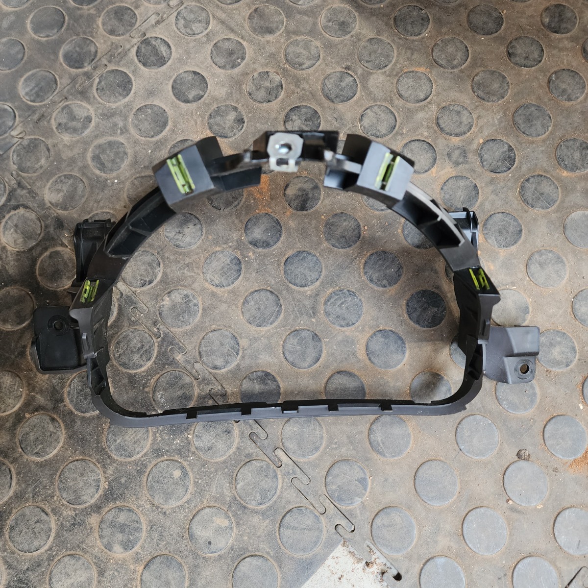 4FOUR CLUSTER BRACKET