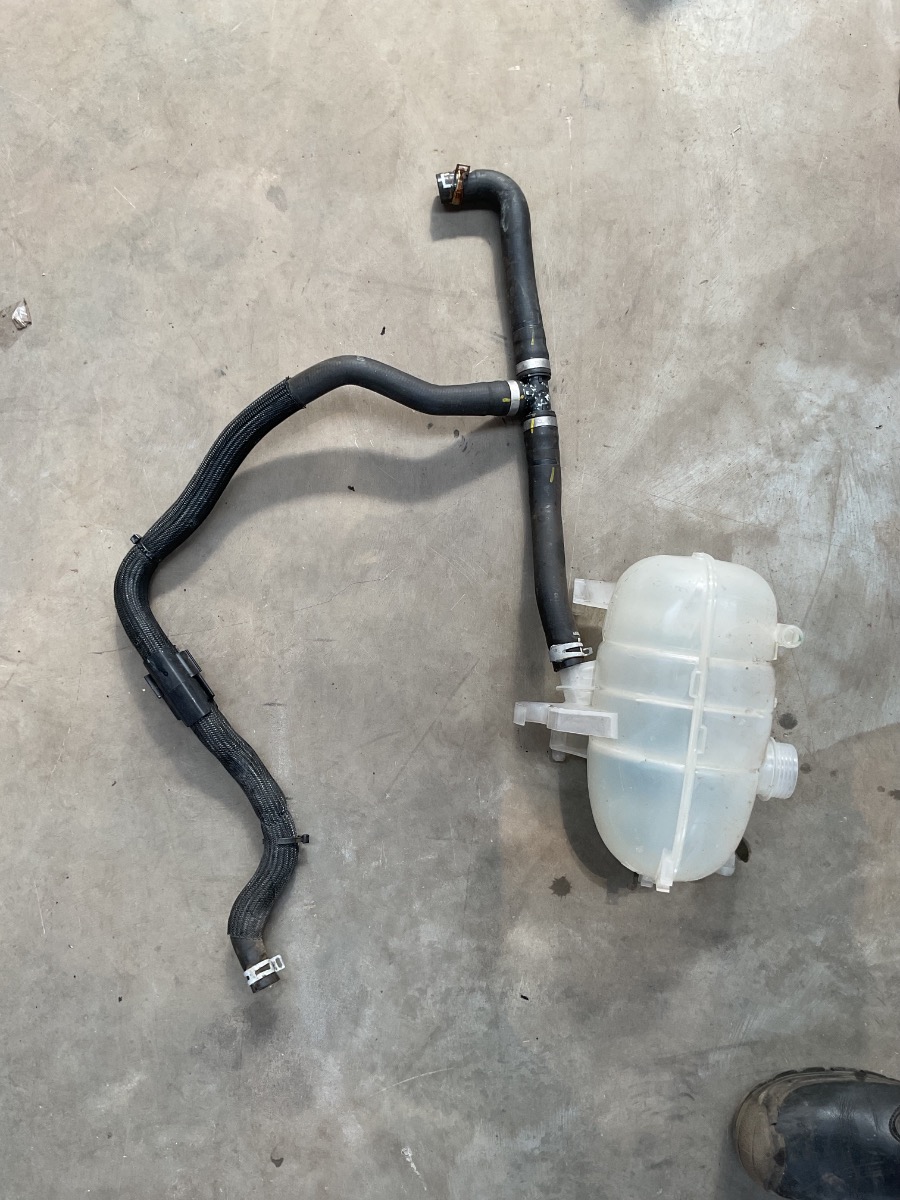 TRAFFIC 4 RADIATOR COOLING FAN ASSEMBLY
