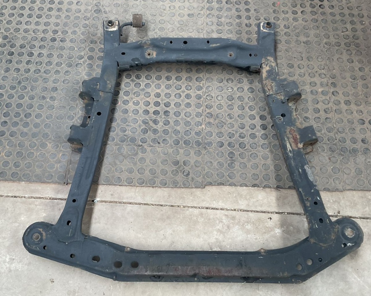 NP200 FRONT SUBFRAME