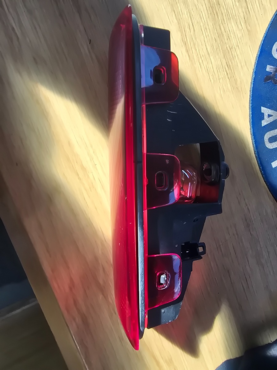 NP200 THIRD REAR BRAKE LIGHT
