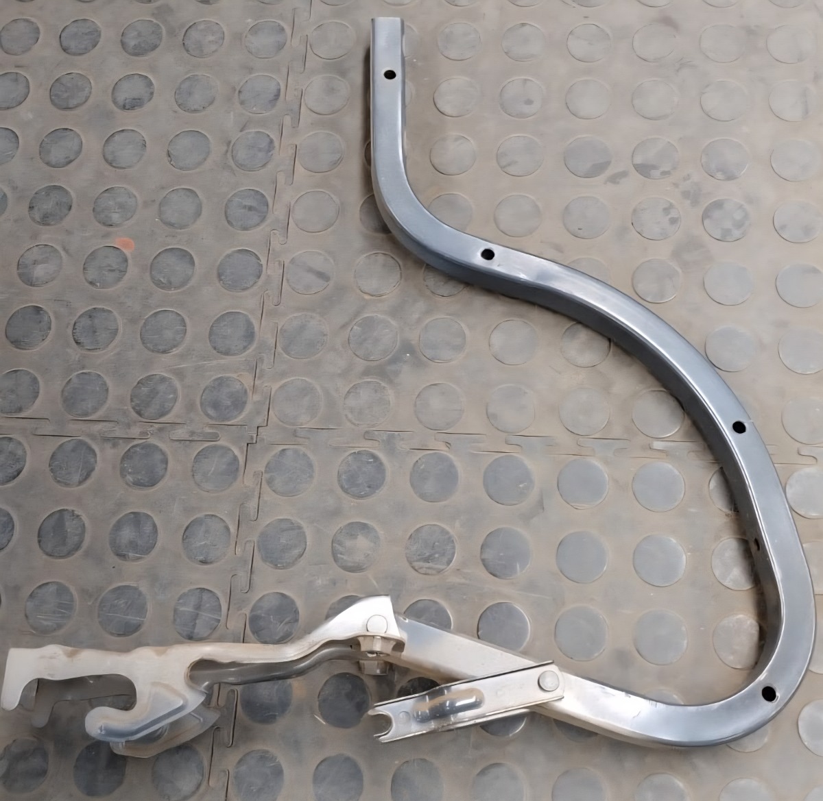 CIAZ BOOT HINGE L=R