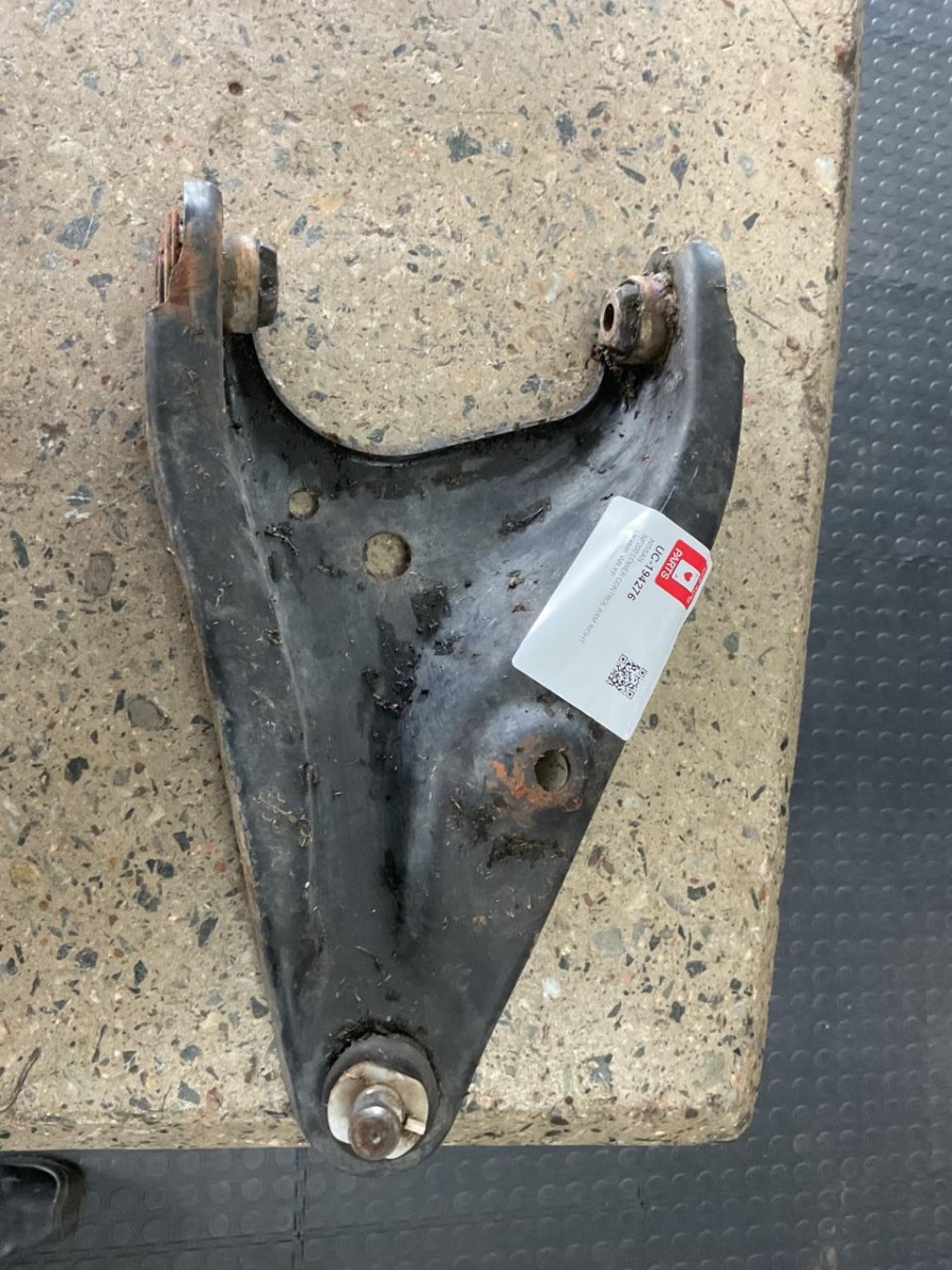 NP200 LOWER CONTROL ARM RIGHT