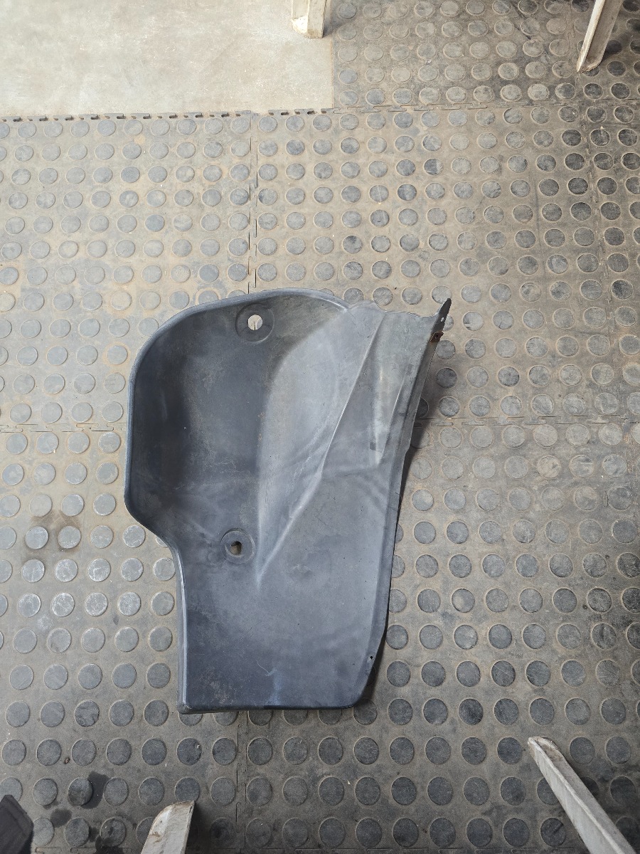 NP200 LEFT REAR FENDER LINER