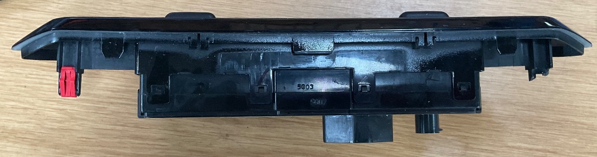 SWIFT GL+ HEATER CONTROL UNIT (1 BROKEN MOUNTING CLIP)