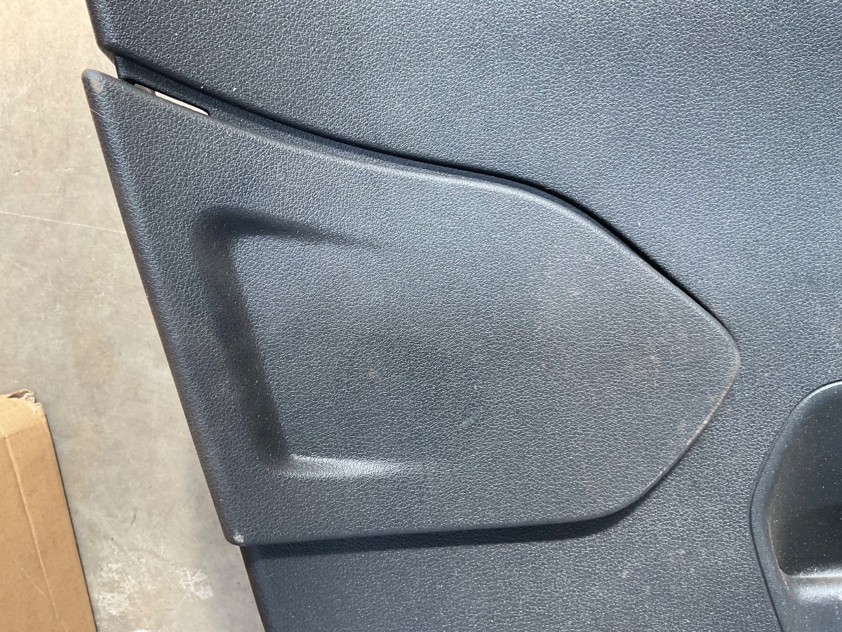 Q3 BOOT PANEL LEFT TAILLIGHT COVER