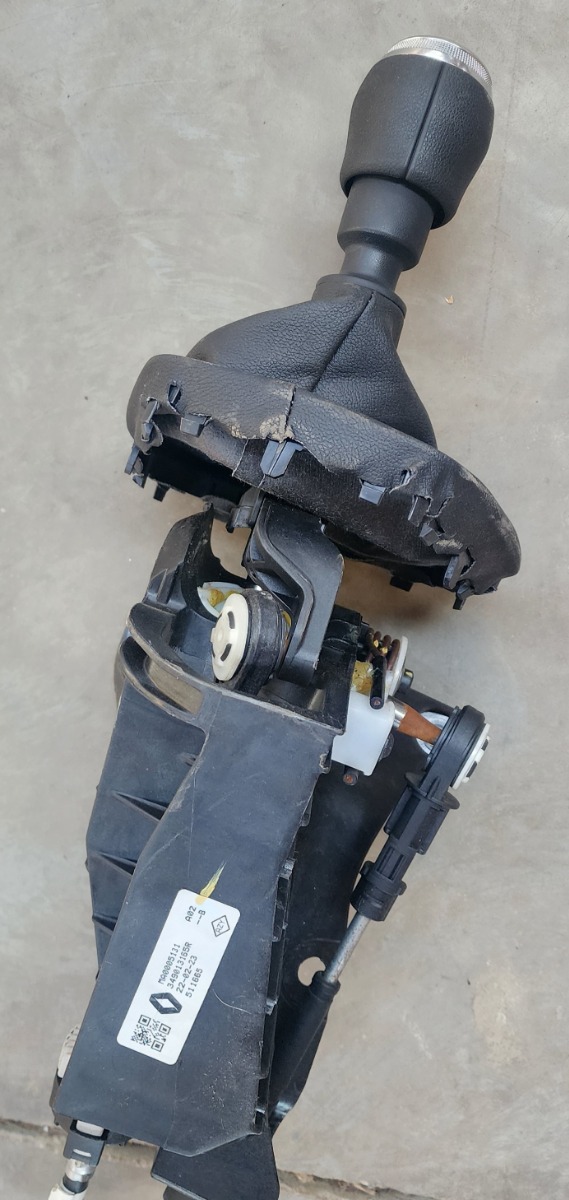 TRAFFIC IV GEAR LEVER