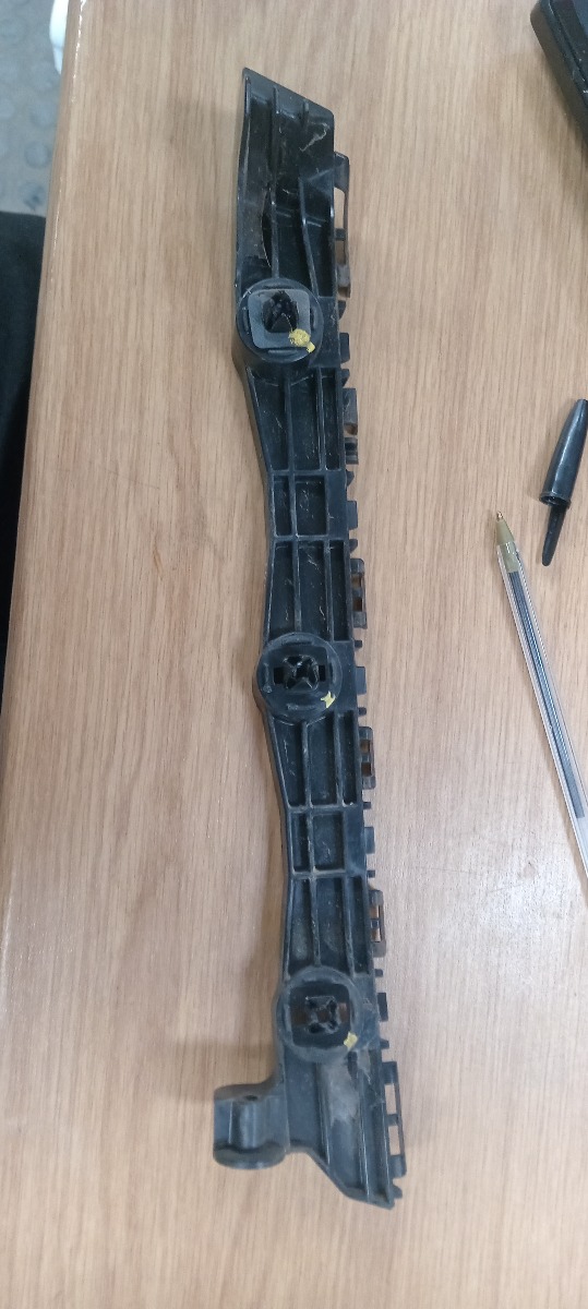 SWIFT BUMPER BRACKET