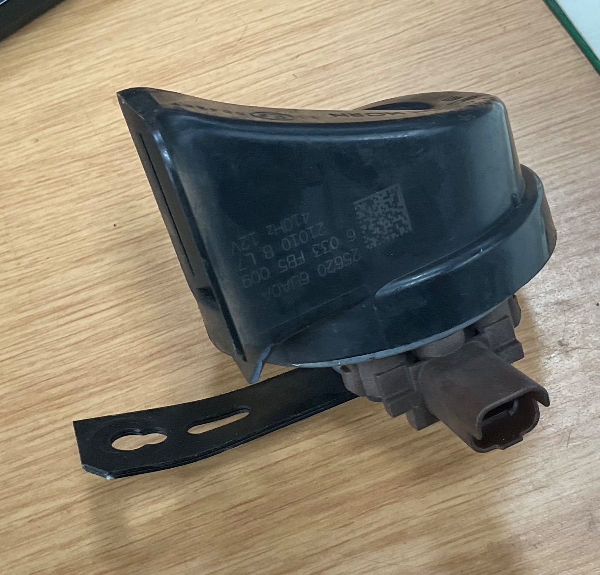 TRAFFIC HORN LOWER
