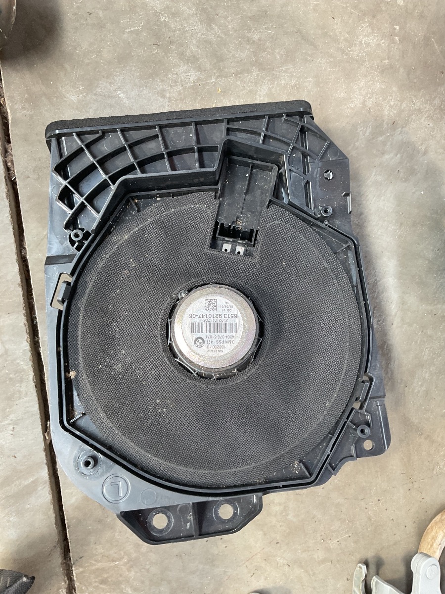 F22 SUB SPEAKER