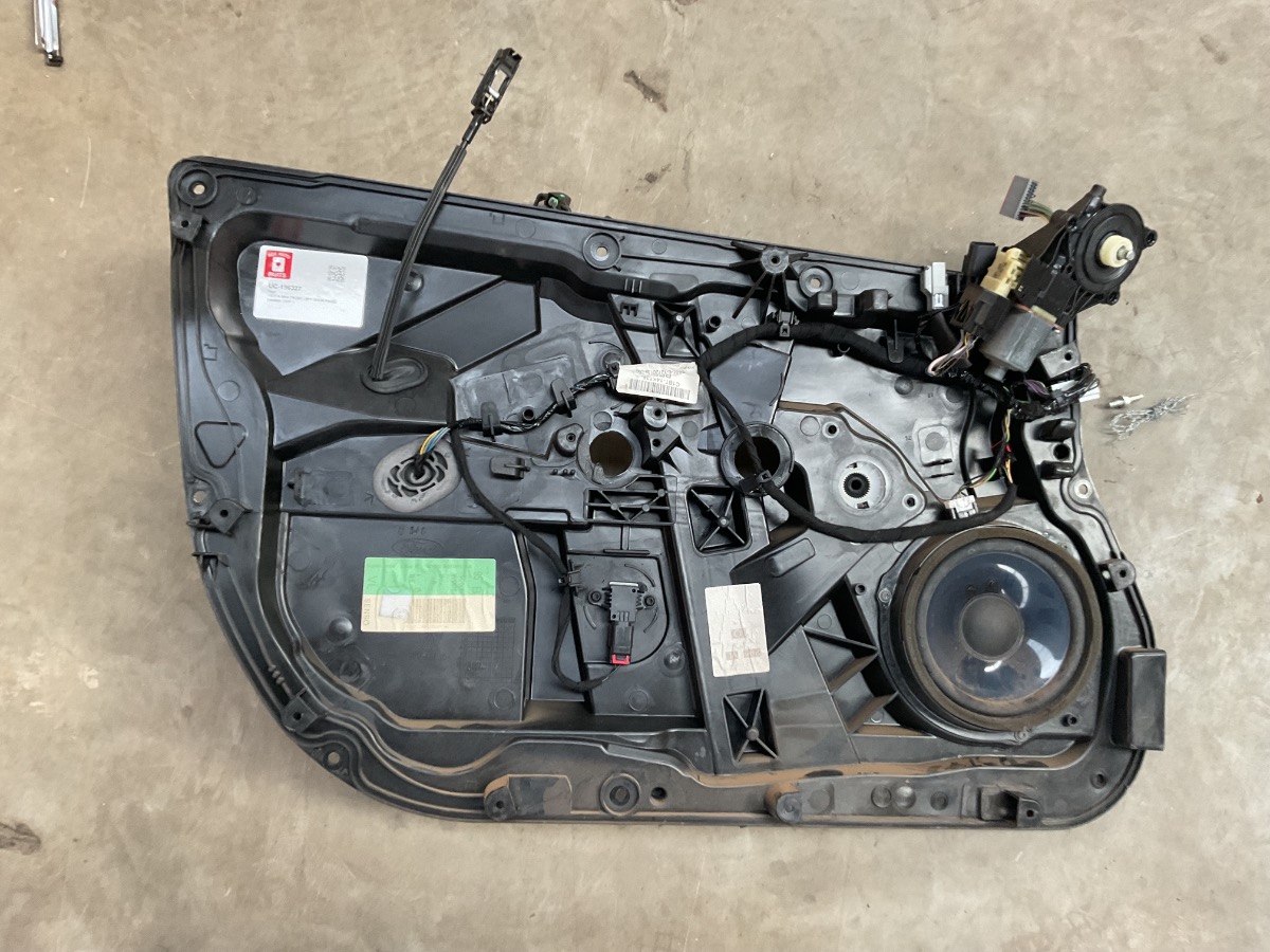 FIESTA MK4 FRONT LEFT DOOR PANEL