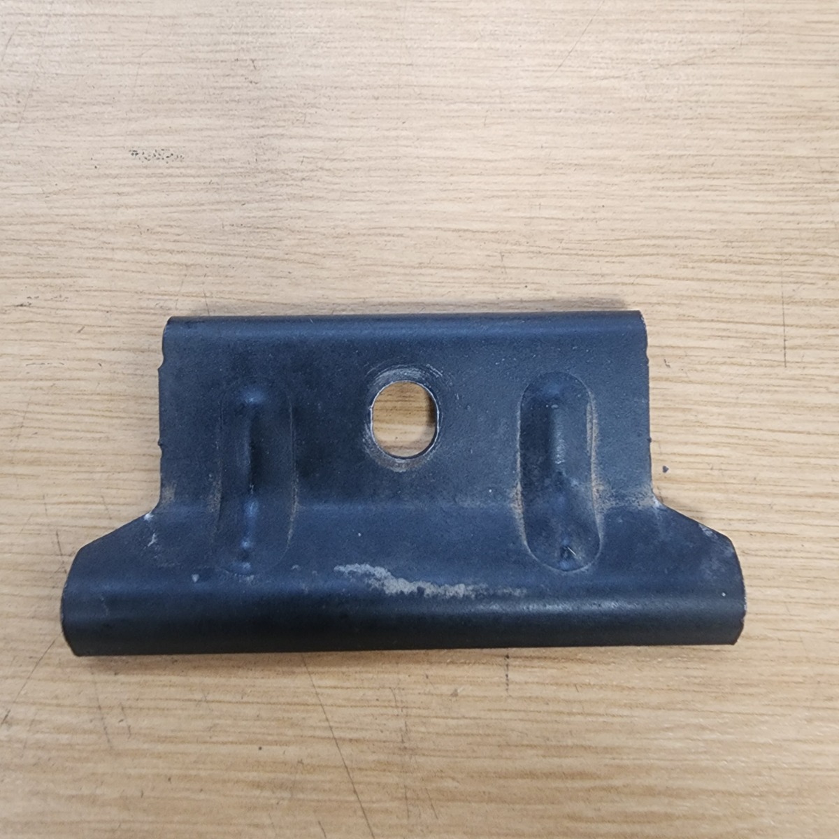 H1 BATTERY CLAMP
