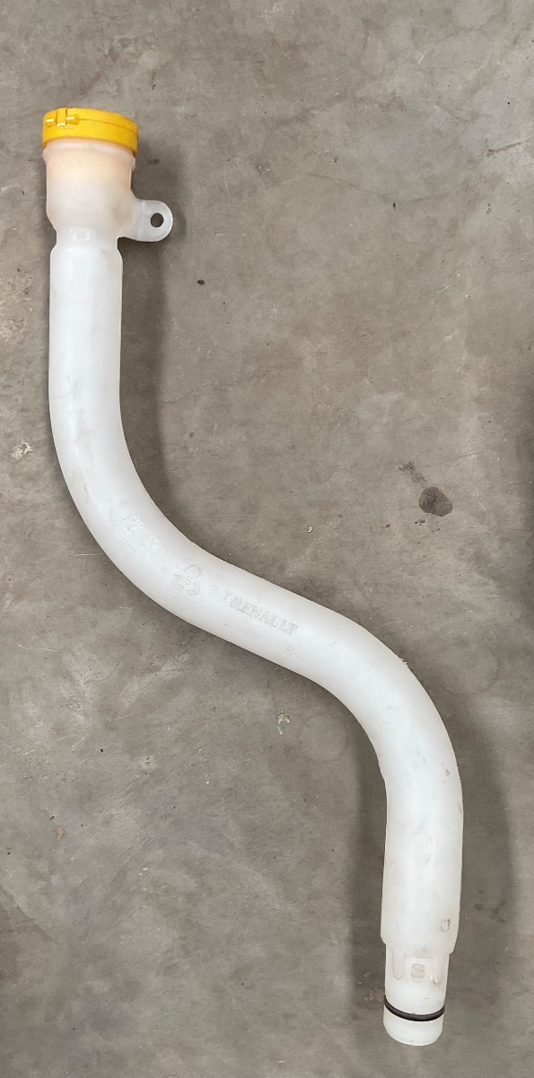 TRAFFIC RESERVOIR FILLER PIPE