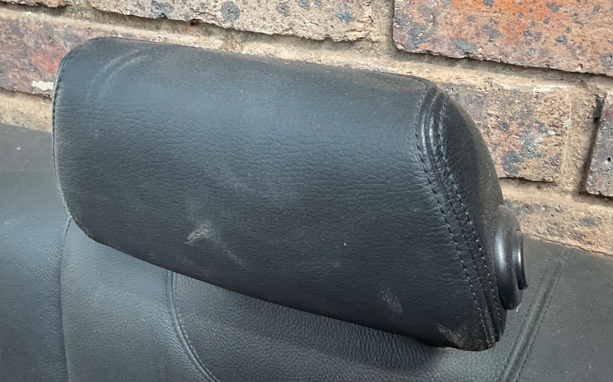 F22 LEFT REAR HEADREST