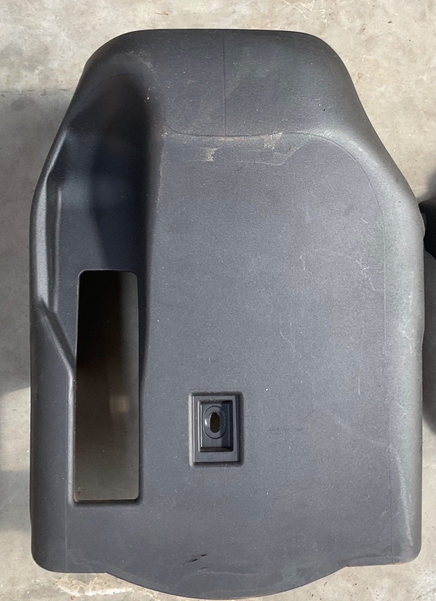 FIESTA MK4 LOWER STEERING COLUMN COVER