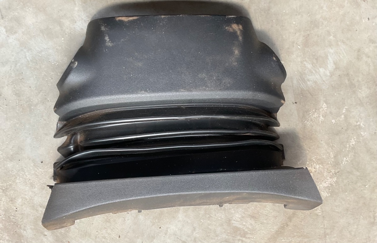 FIESTA MK4 UPPER STEERING COLUMN COVER