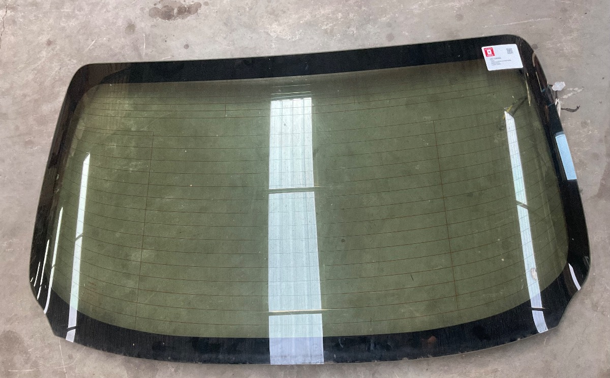 COROLLA CROSS Xs HYBRID REAR WINDSCREEN