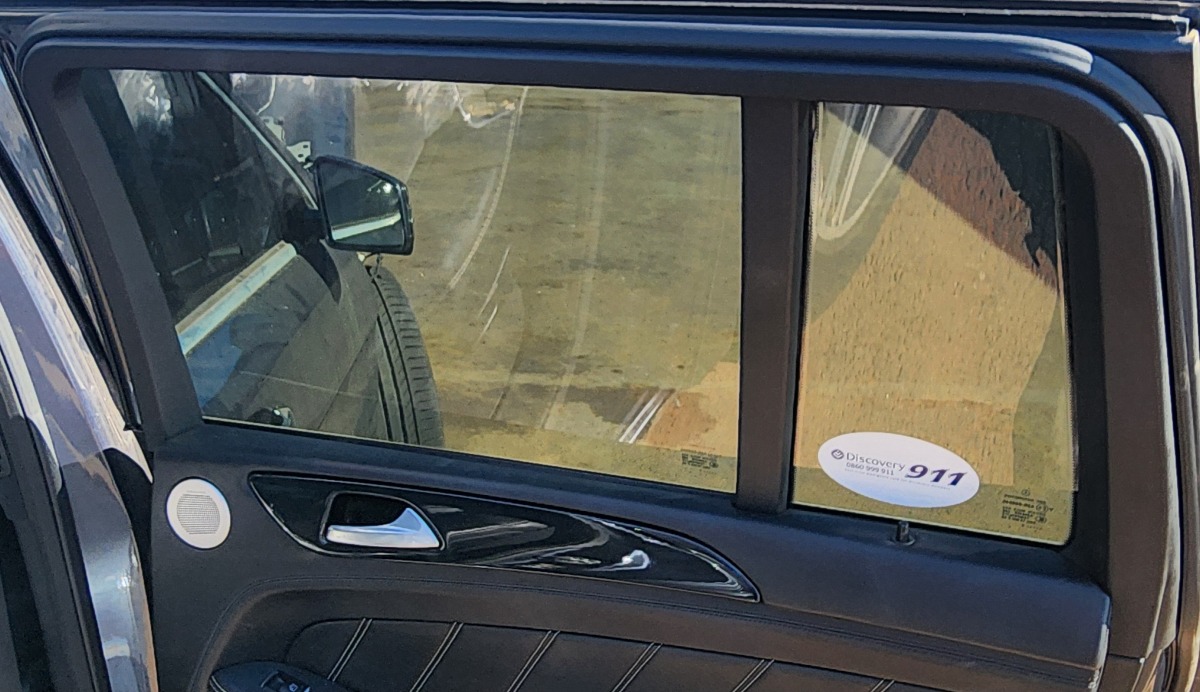 W166 GL63 RIGHT REAR DOOR UPPER TRIM
