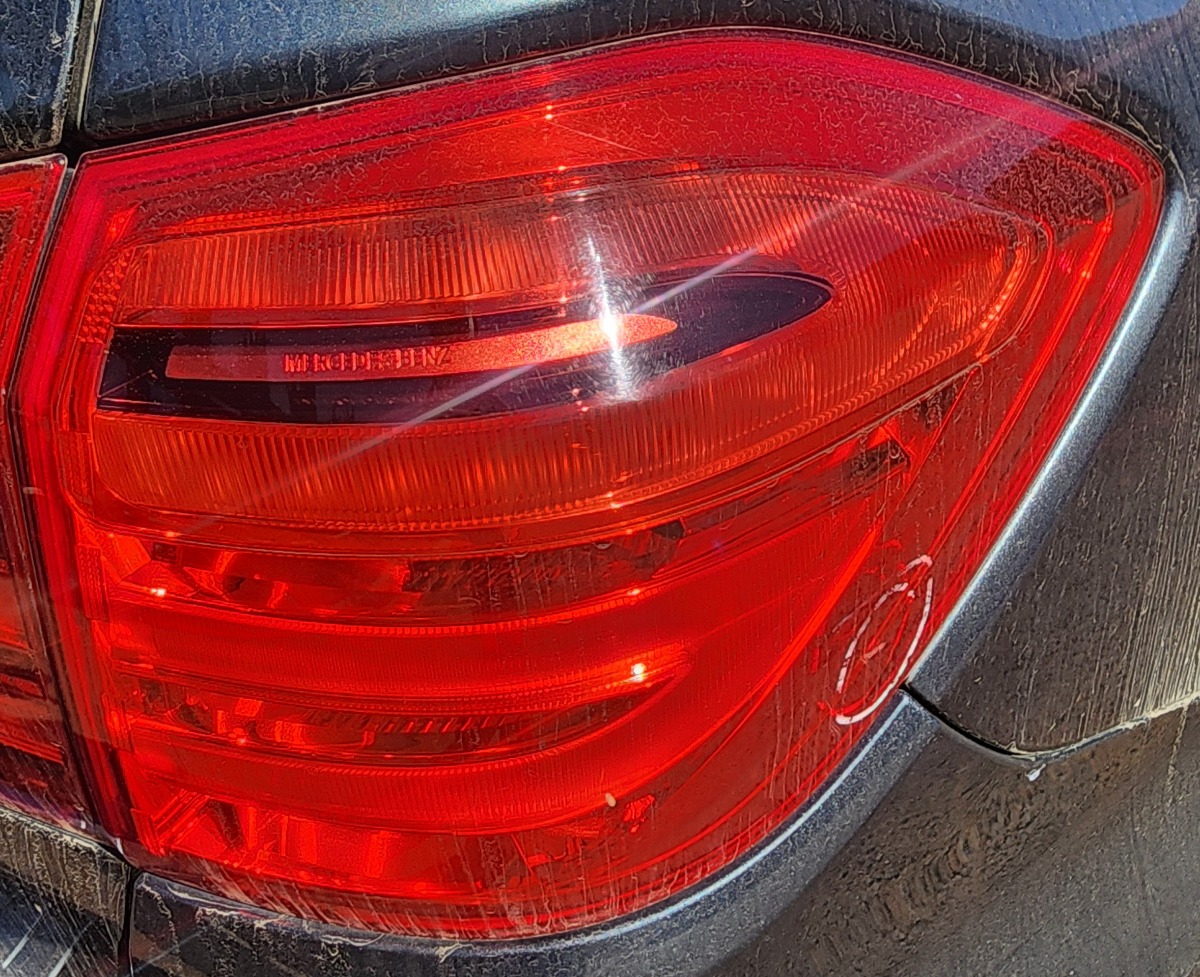 W166 GL63 RIGHT TAILLIGHT