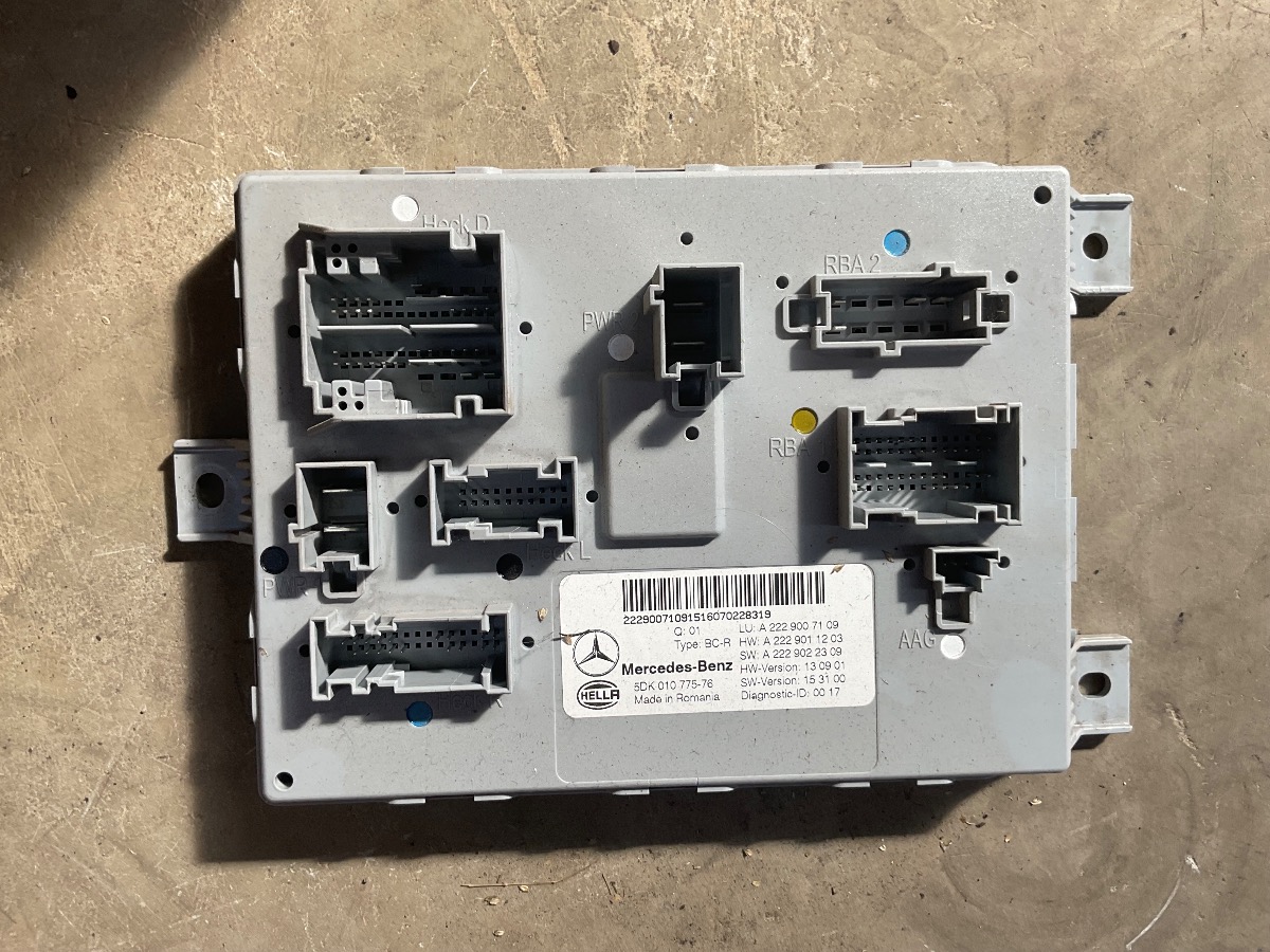 W253 REAR SAM MODULE