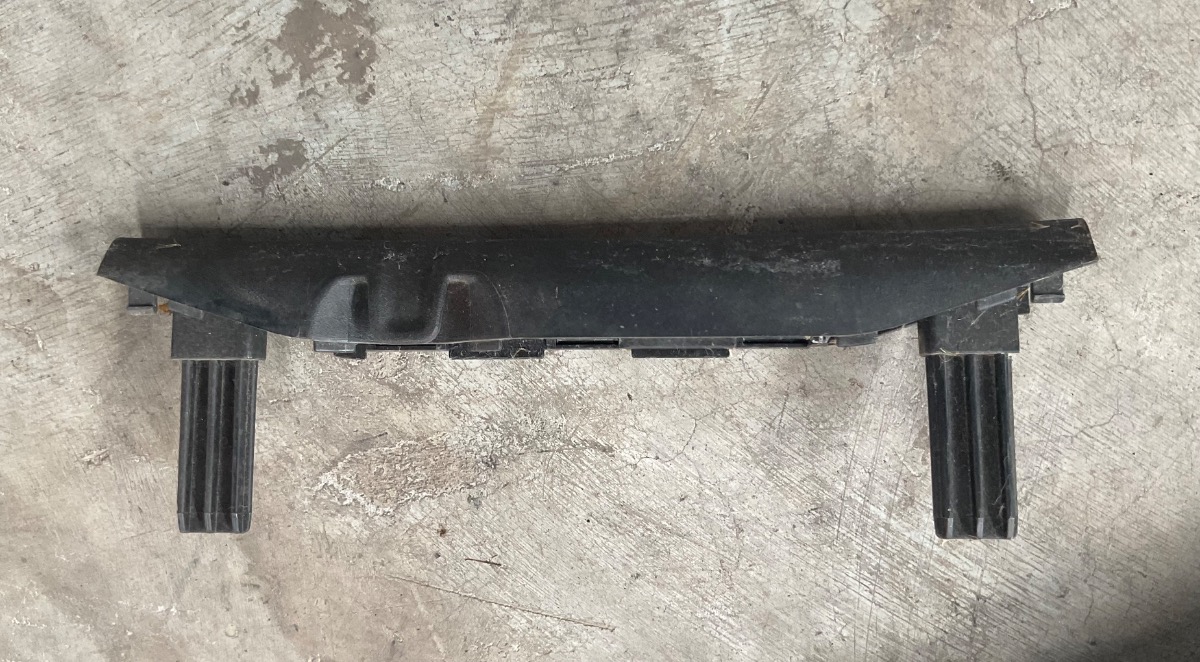 W253 TAILGATE GRAB HANDLE