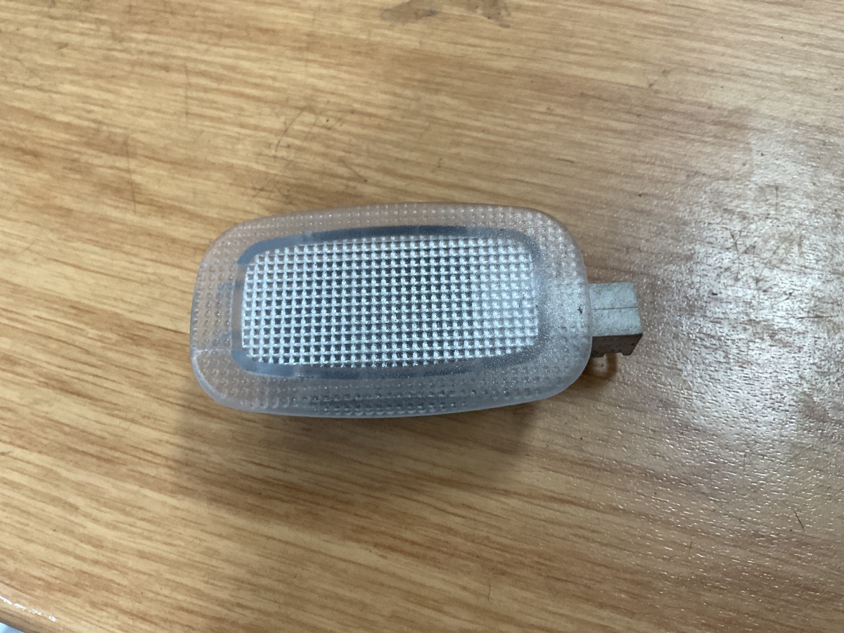 W235 LOWER FOOTWELL LIGHT