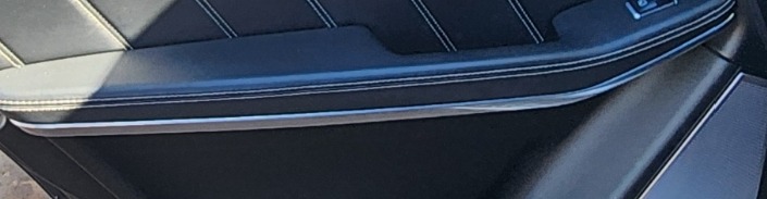 W166 GL63 LEFT REAR DOOR PANEL CHROME STRIP