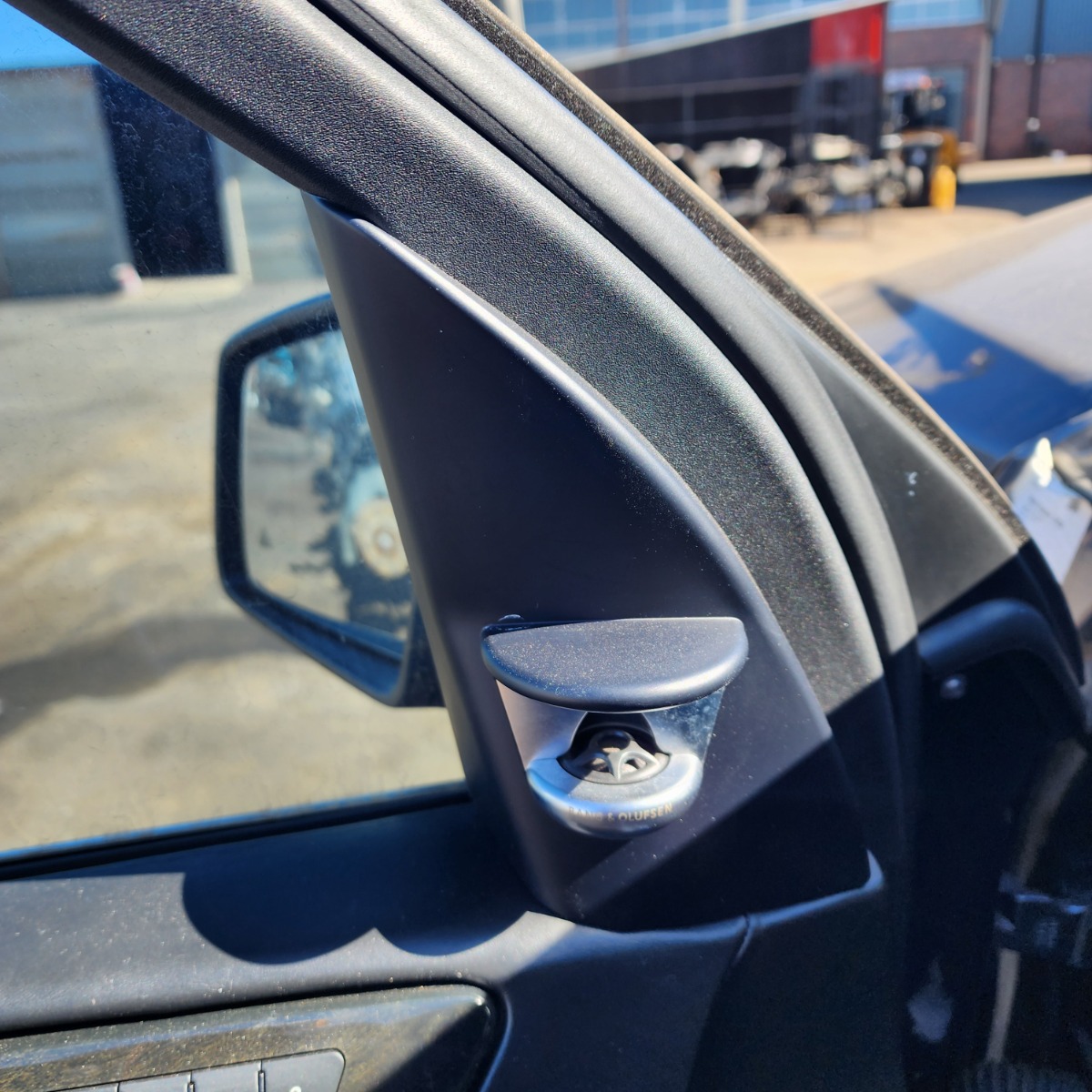 W166 GL63 LEFT FRONT DOOR INNER MIRROR TRIANGLE COVER