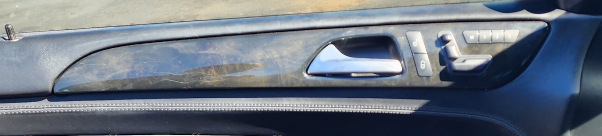 W166 GL63 LEFT FRONT DOOR INNER DOOR TRIM (W/O SWITCHES)