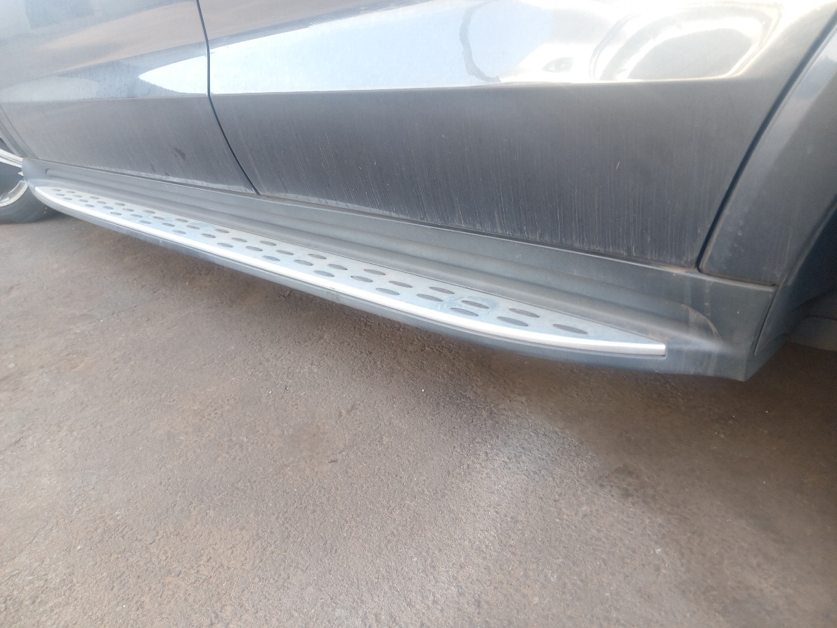 W166 GL63 LEFT STEP PLATE