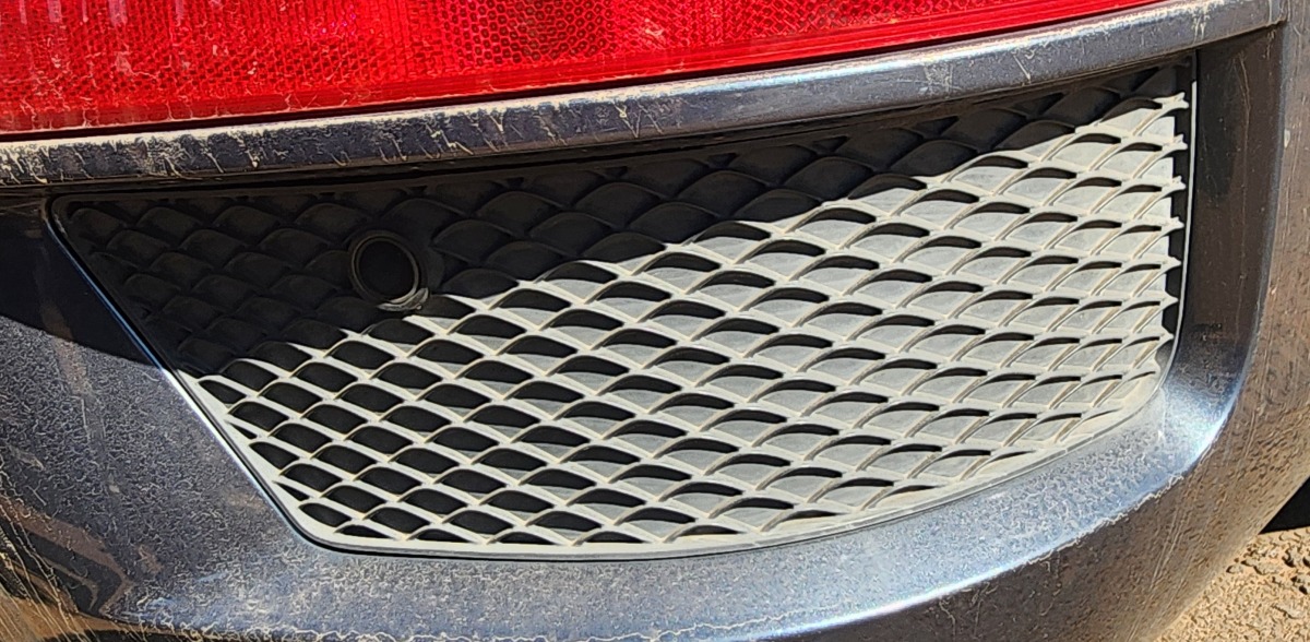 W166 GL63 RIGHT REAR BUMPER GRILL (WITH PDC HOLE)