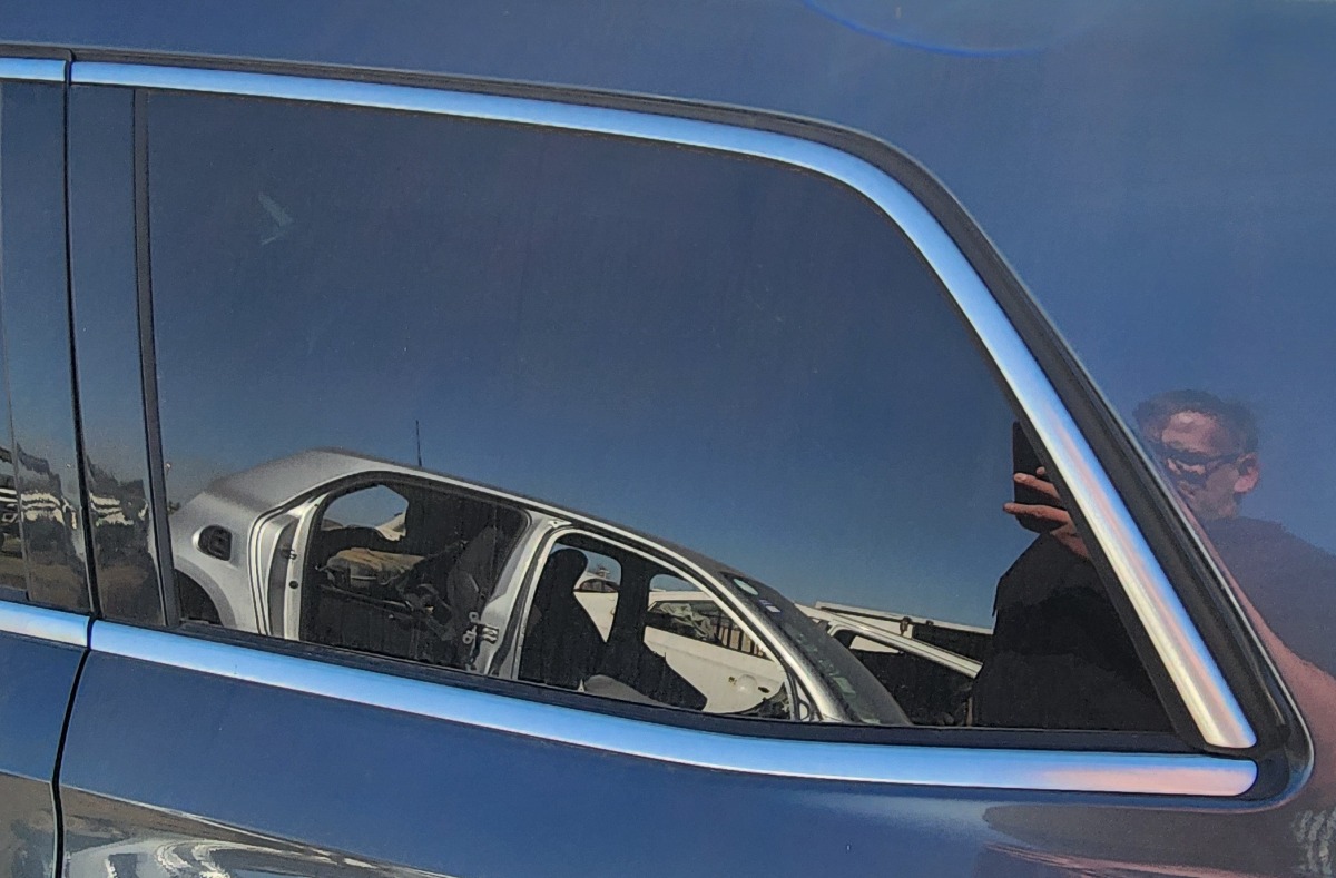 W166 GL63 LEFT REAR SIDE FOLDING WINDOW