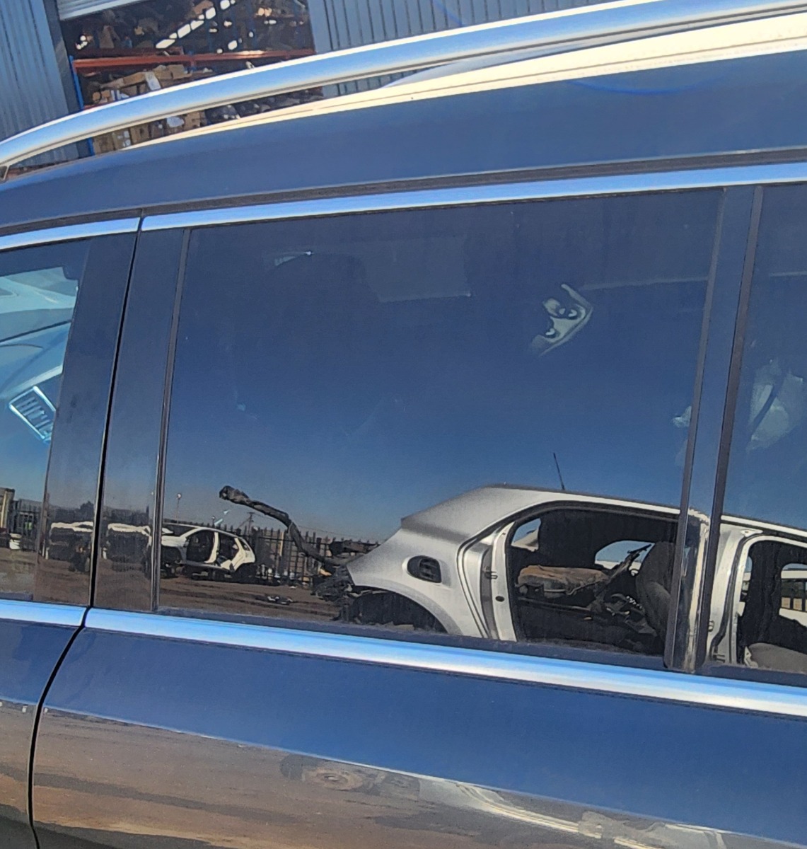 W166 GL63 LEFT REAR DOOR GLASS