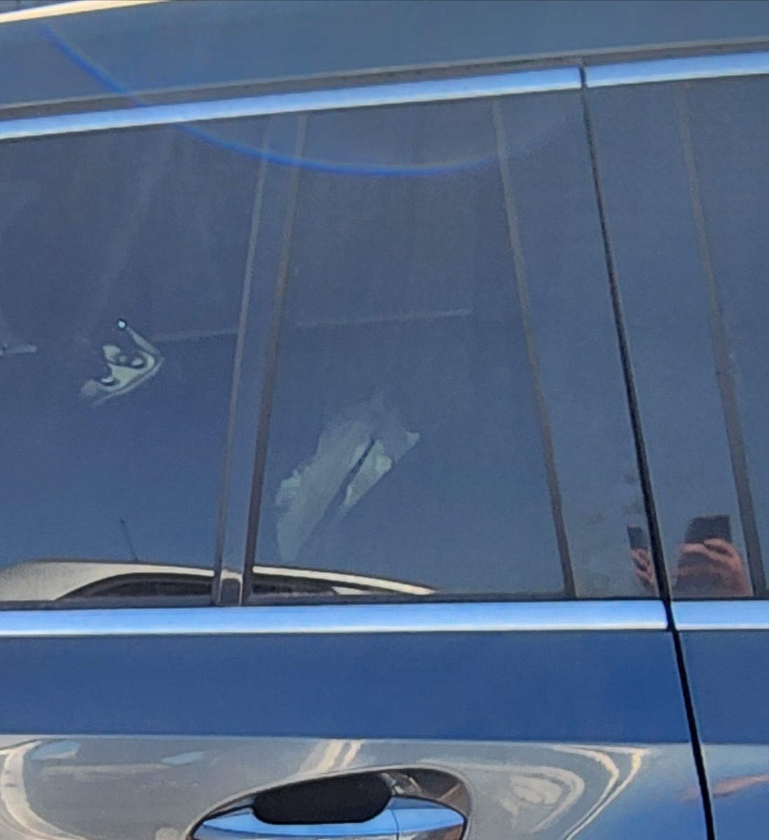 W166 GL63 LEFT REAR QAURTER VENT GLASS