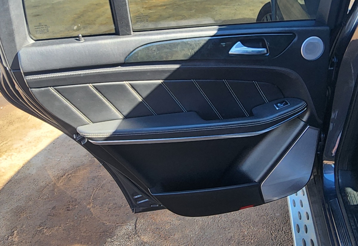 W166 GL63 LEFT REAR DOOR PANEL