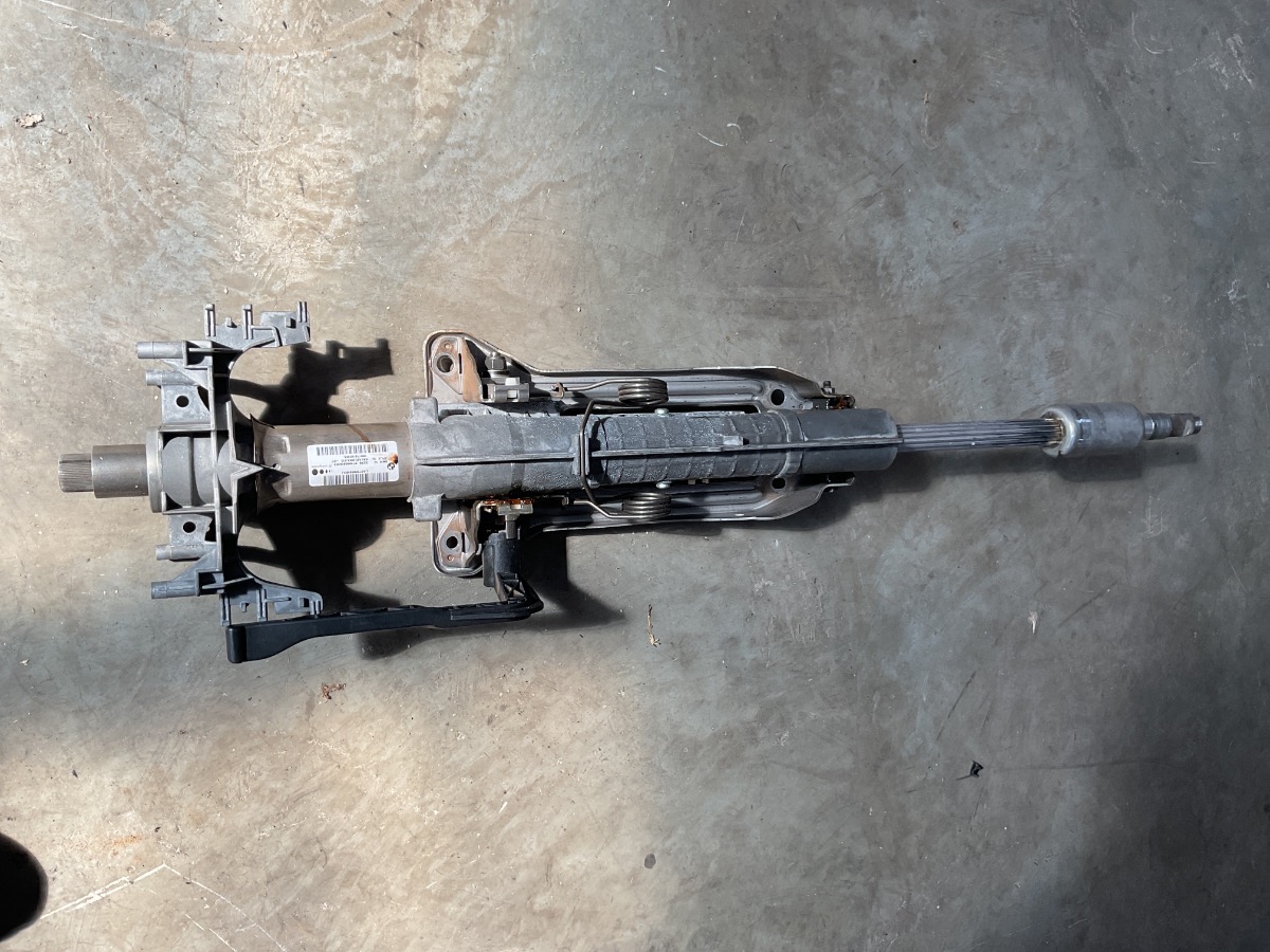 E90 STEERING COLUMN