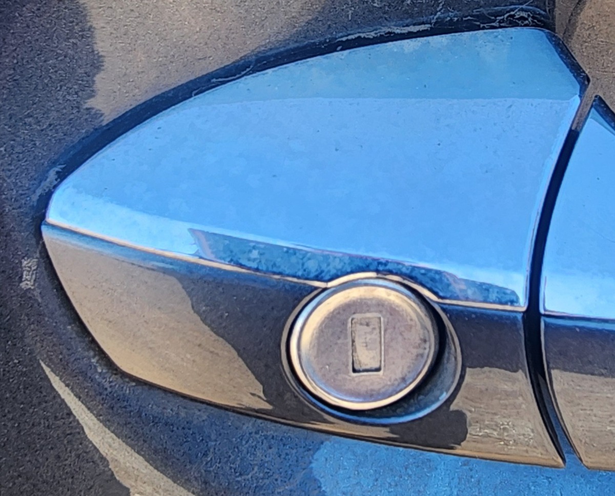 W166 GL63 RIGHT FRONT HANDLE END PIECE