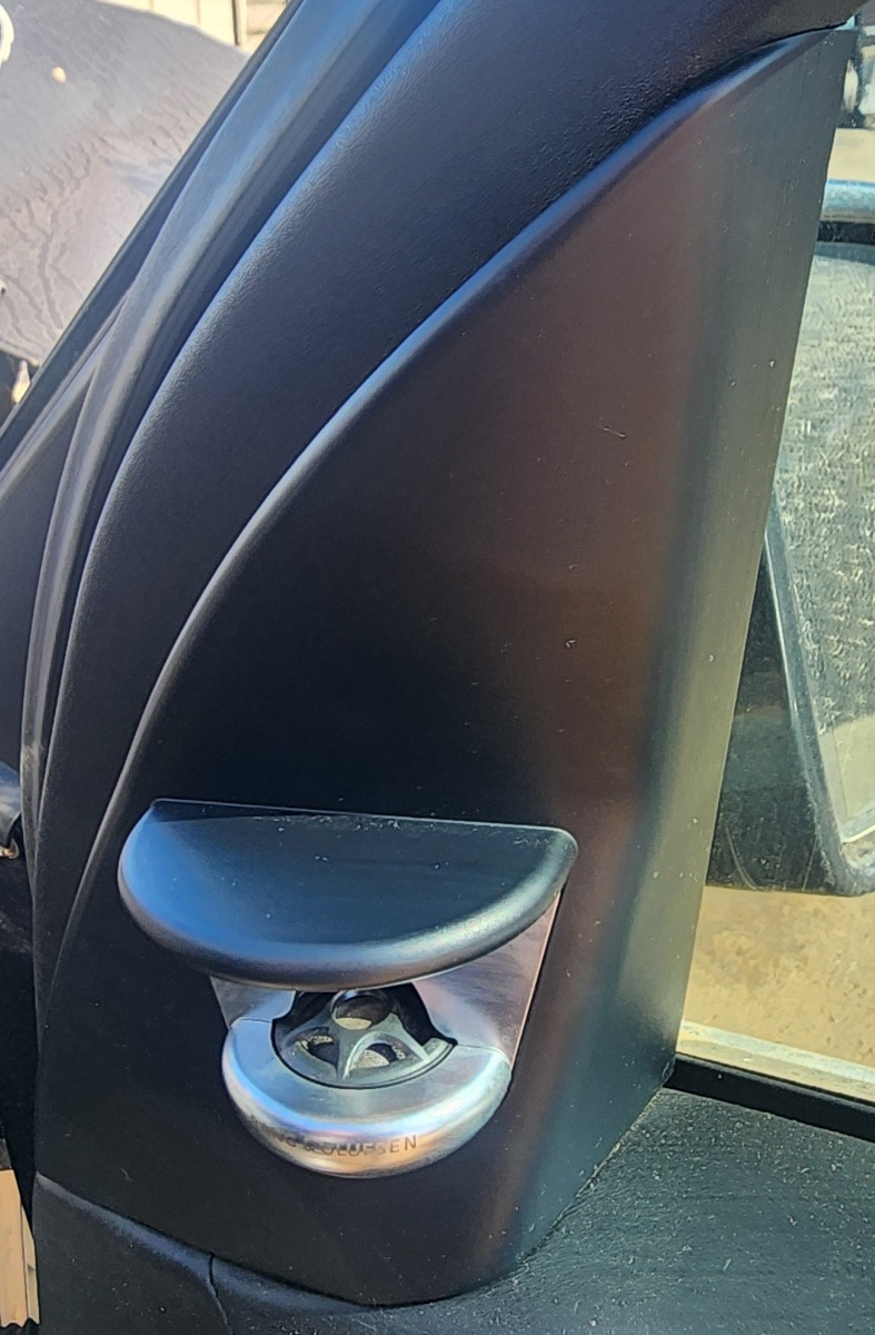 W166 GL63 RIGHT FRONT INNER TRIM WITH SPEAKER
