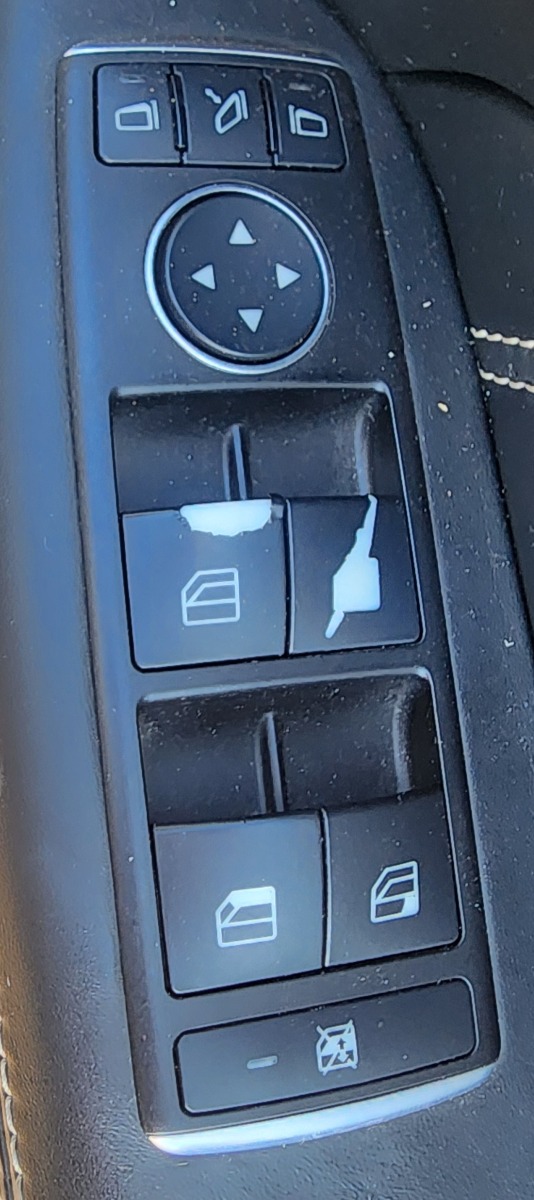 W166 GL63 RIGHT FRONT DOOR SWITCH