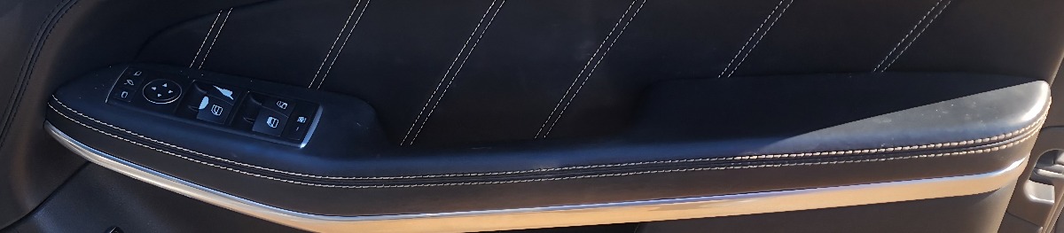 W166 GL63 RIGHT FRONT ARM REST