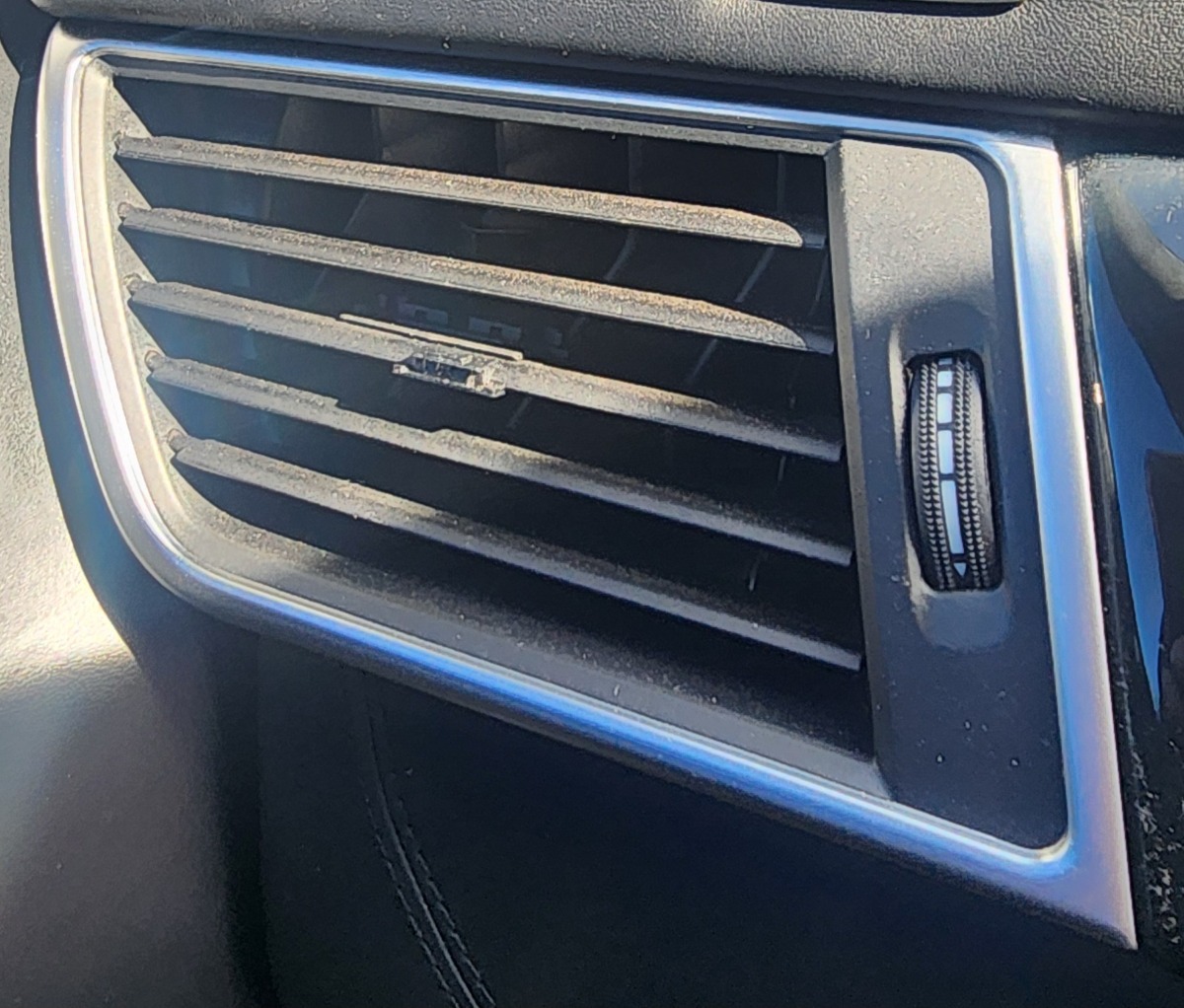 W166 GL63 LEFT DASH VENT