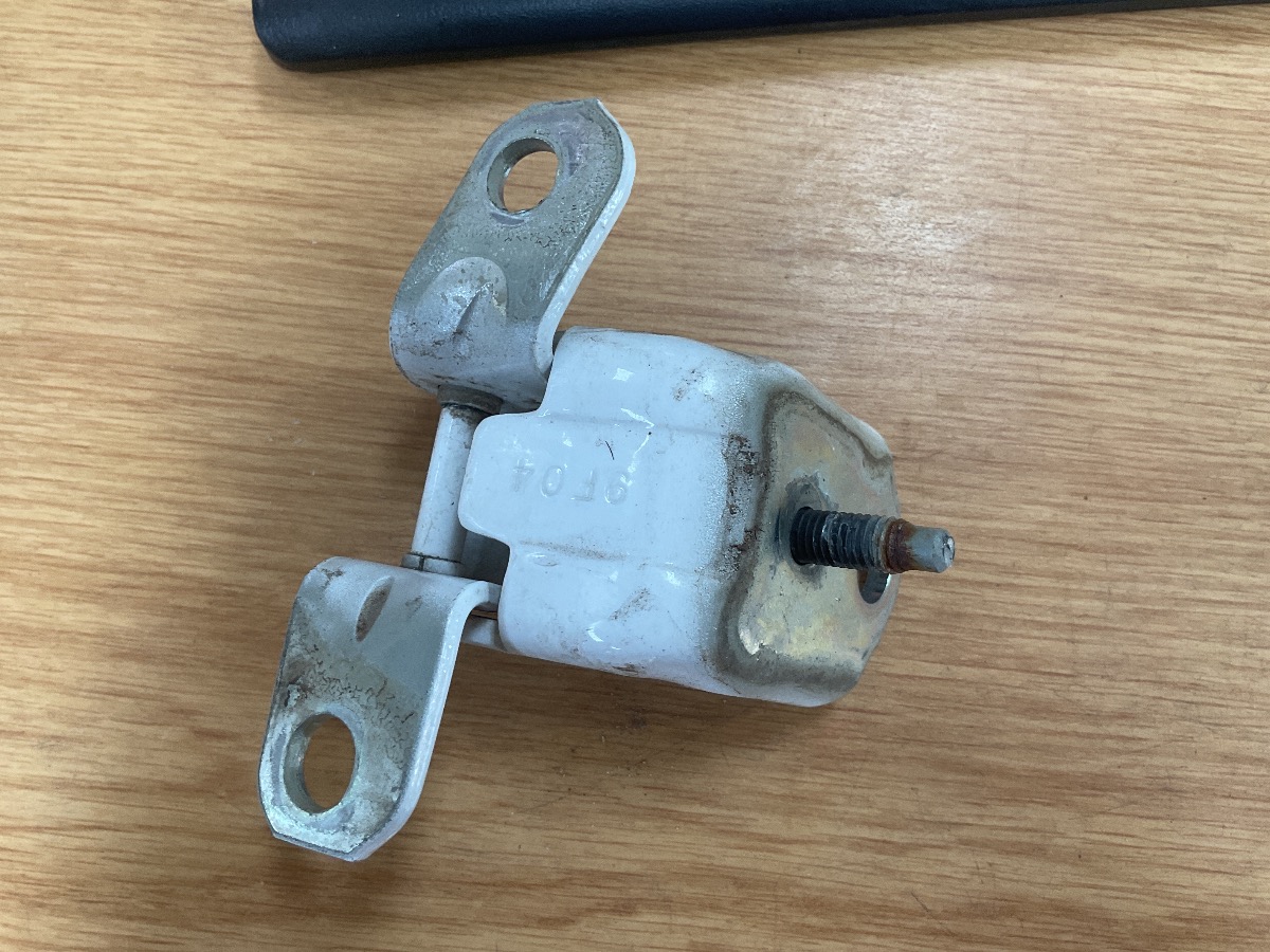 RANGER LEFT REAR UPPER DOOR HINGE