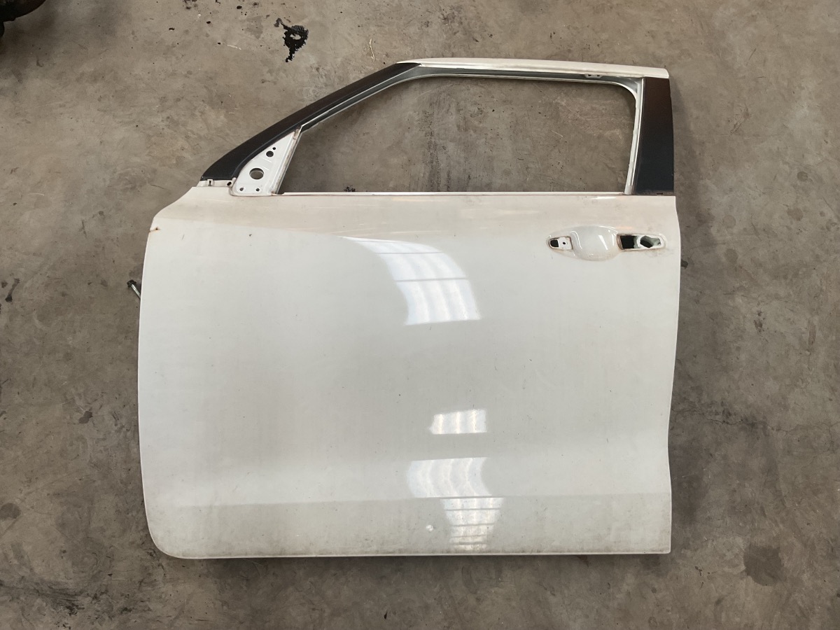 SWIFT 1.2GL LEFT FRONT DOOR (SHELL)