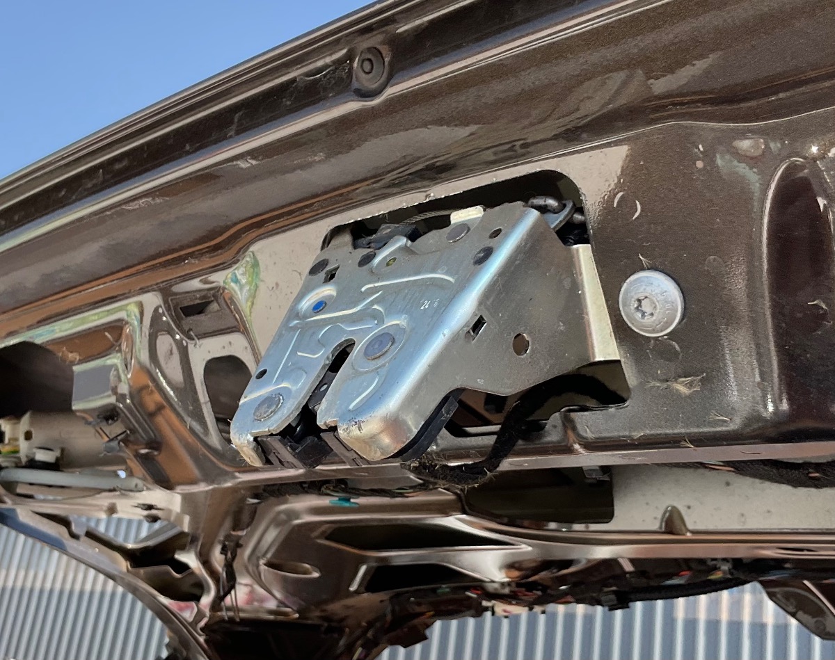 W253 BOOT LID LOCK