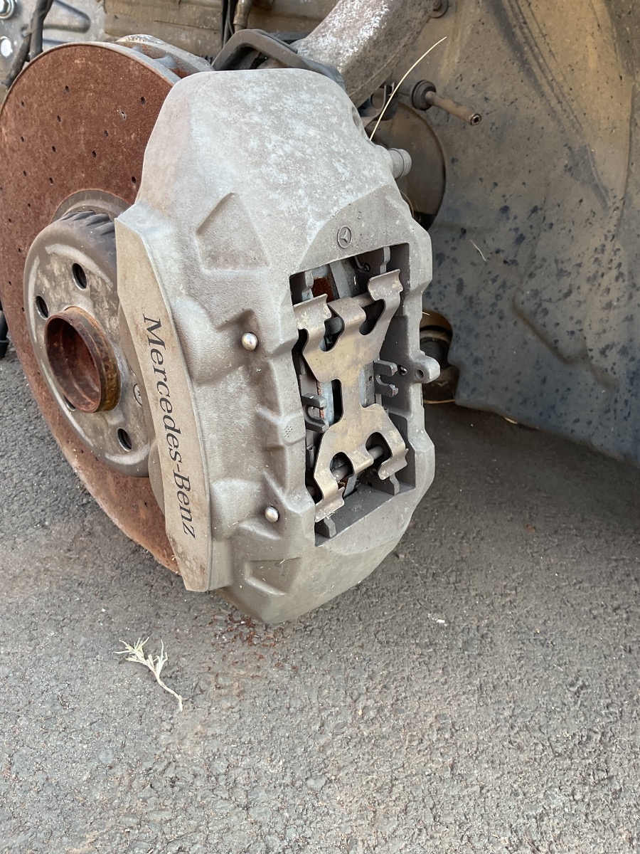 W253 LEFT FRONT BREAK CALIPER
