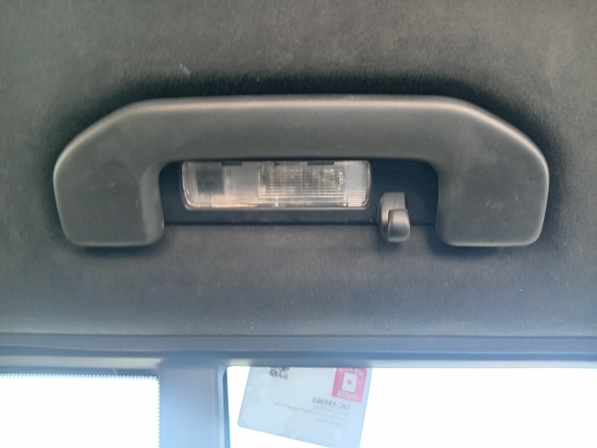 W166 GL63 LEFT REAR GRAB HANDLE (w/o LIGHT)