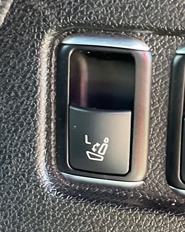 W166 GL63 LEFT FOLDING SEAT SWITCH